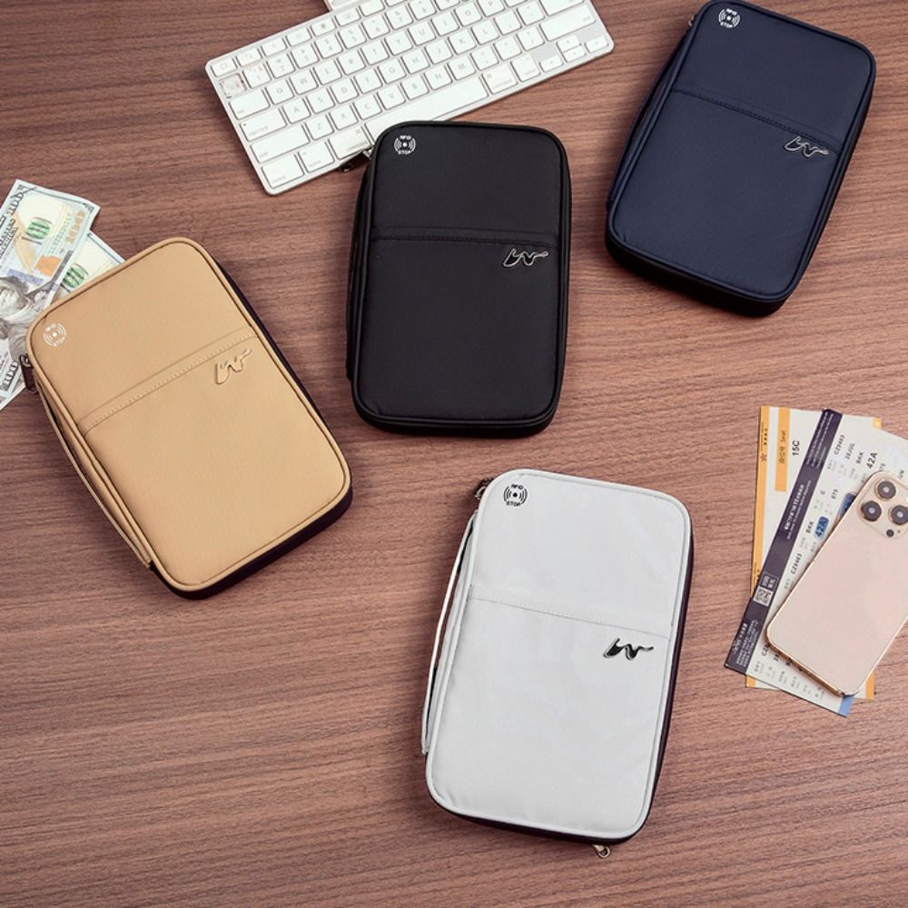 Draagbare Polyester Kaarthoude - Travel Accessories In Bulk recensie en prijs
