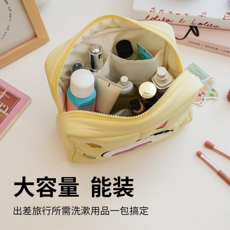 Crayon Shin-Chan Puffy Cosmeti - Travel Accessories For Japan Trip recensie en prijs